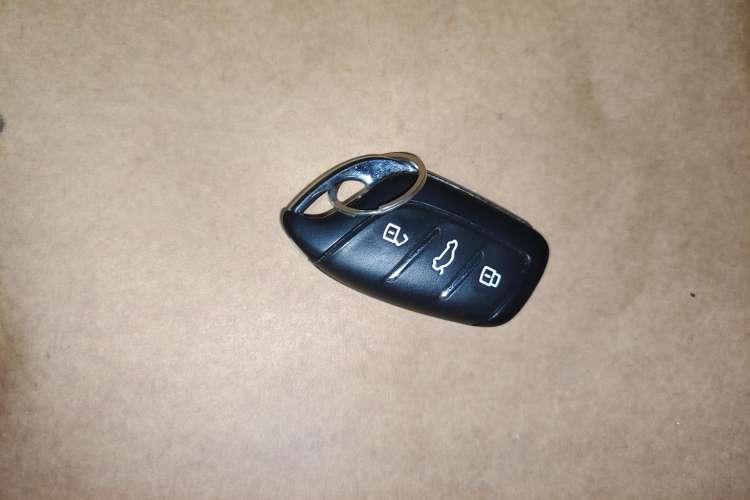 Used Roewe i5 2021 Revised Version 1.5L CVT Diamond Edition Vehicle Key