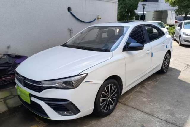 Used Roewe i5 2021 1.5L CVT Black Gold Edition