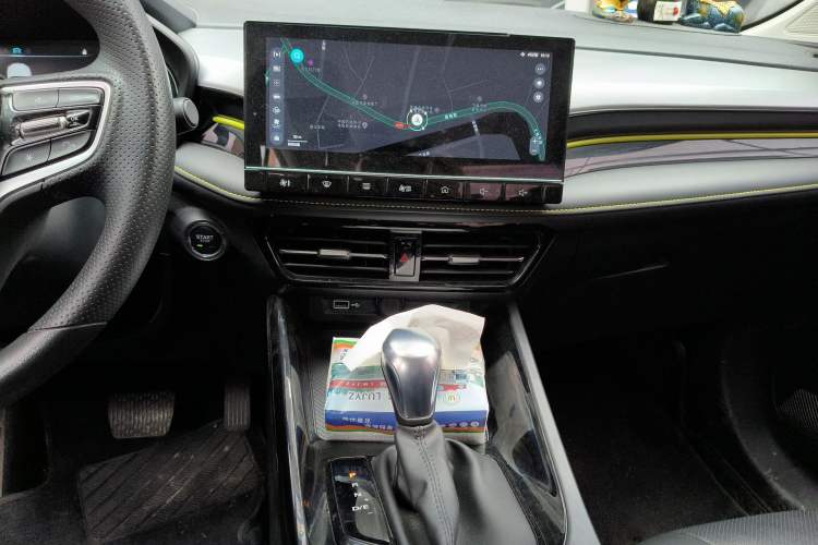 Used Roewe i5 2021 Revised Version 1.5L CVT Diamond Edition Audio And AC Panel