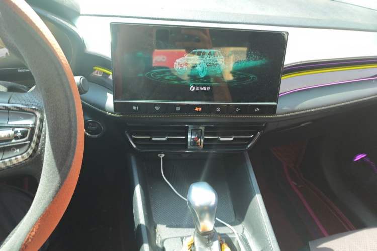 Used Roewe i5 2021 Revised Version 1.5L CVT Diamond Edition Audio And AC Panel