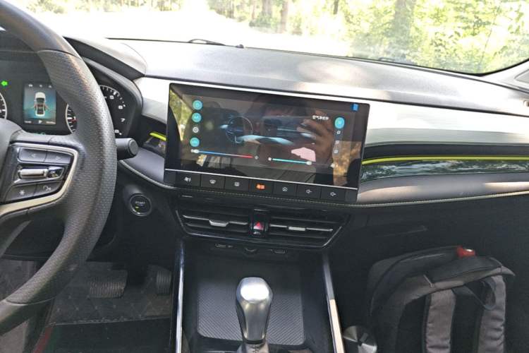 Used Roewe i5 2021 1.5L CVT Platinum Edition Audio And AC Panel