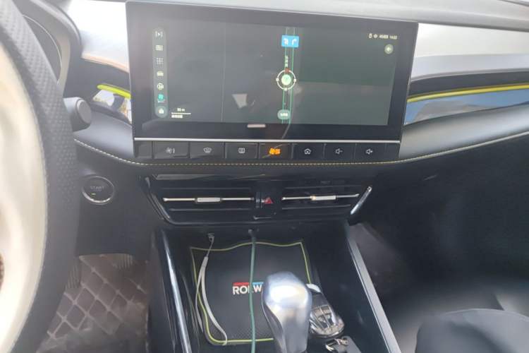 Used Roewe i5 2021 1.5L CVT Assurance Edition Audio And AC Panel