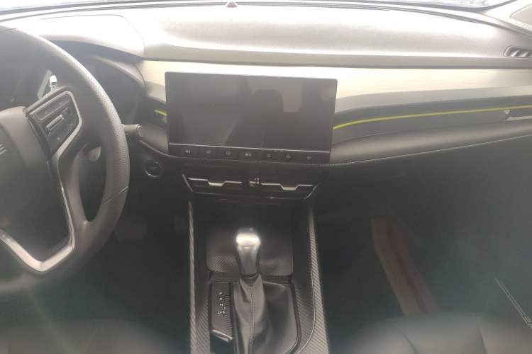 Used Roewe i5 2021 Revised Version 1.5L CVT Diamond Edition Audio And AC Panel