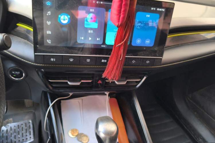 Used Roewe i5 2021 1.5L CVT Platinum Edition Audio And AC Panel