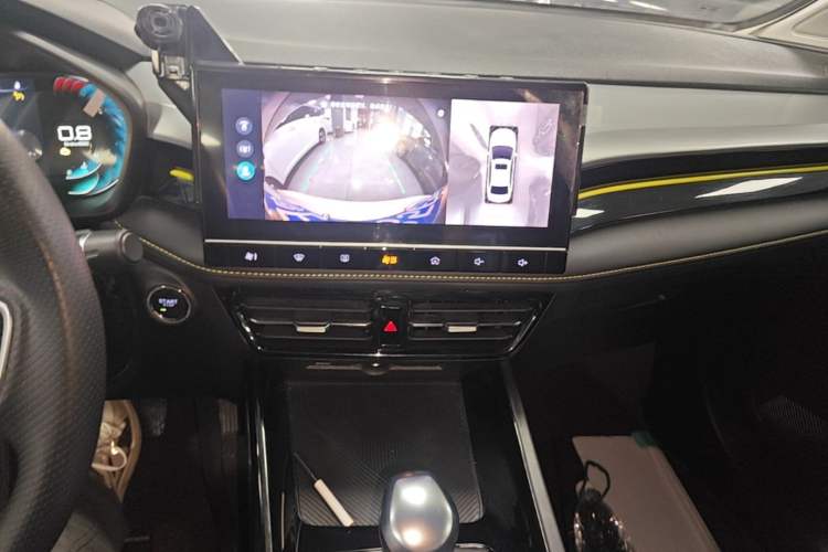 Used Roewe i5 2021 Revised Version 1.5L CVT Diamond Edition Audio And AC Panel