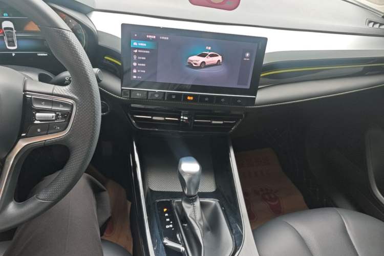 Used Roewe i5 2021 Revised Version 1.5L CVT Diamond Edition Audio And AC Panel
