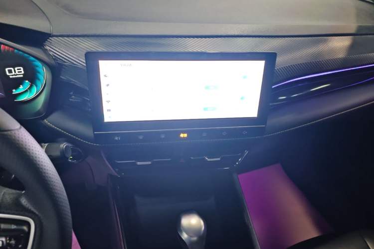 Used Roewe i5 2021 Revised Version 1.5L CVT Diamond Edition Audio And AC Panel