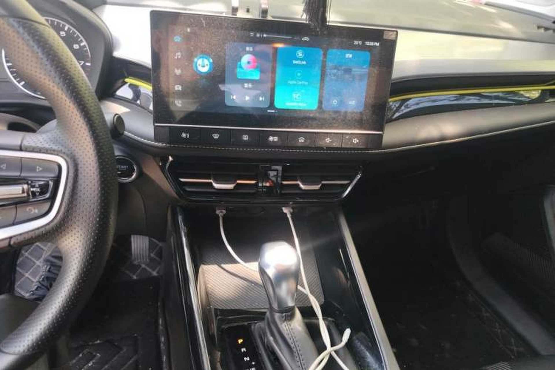 Used Roewe i5 2021 1.5L CVT Platinum Edition Audio And AC Panel