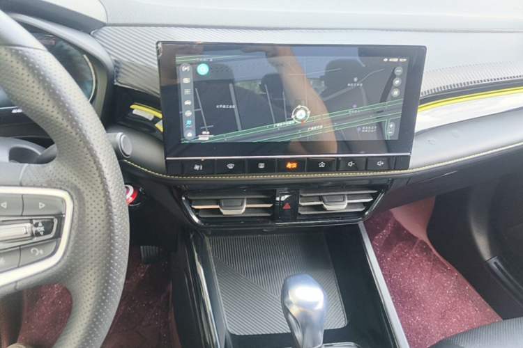 Used Roewe i5 2021 1.5L CVT Diamond Edition Audio And AC Panel