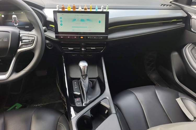 Used Roewe i5 2021 1.5L CVT Starry Edition Audio And AC Panel