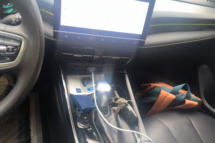 Used Roewe i5 2021 1.5L CVT Diamond Edition Audio And AC Panel