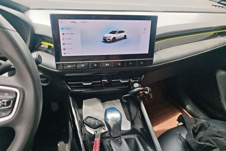 Used Roewe i5 2021 Revised Version 1.5L CVT Diamond Edition Audio And AC Panel