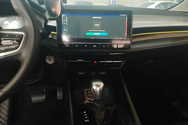 Used Roewe i5 2021 1.5L CVT Diamond Edition Audio And AC Panel