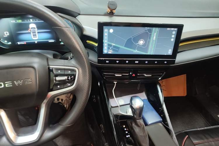 Used Roewe i5 2021 1.5L CVT Starry Edition Audio And AC Panel