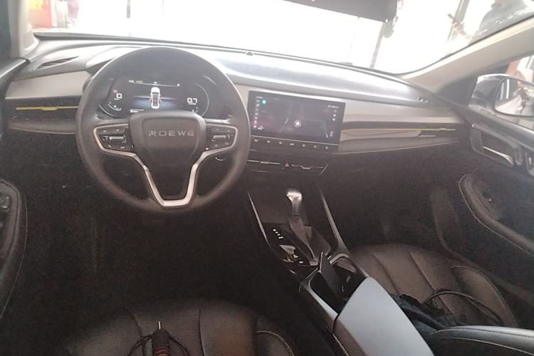 Used Roewe i5 2021 Revised Version 1.5L CVT Diamond Edition Center Console