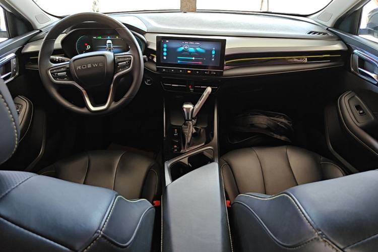 Used Roewe i5 2021 Revised Version 1.5L CVT Diamond Edition Center Console