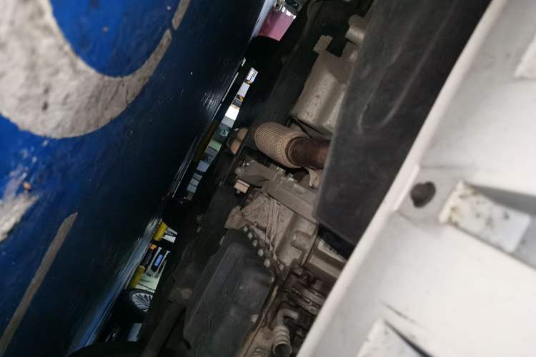 Used Roewe i5 2021 1.5L CVT Black Gold Edition Chassis Front