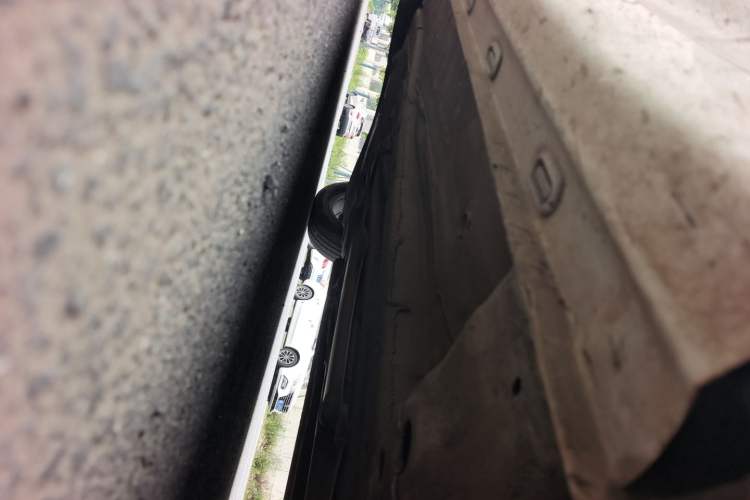 Used Roewe i5 2021 1.5L CVT Platinum Edition Chassis Front Right
