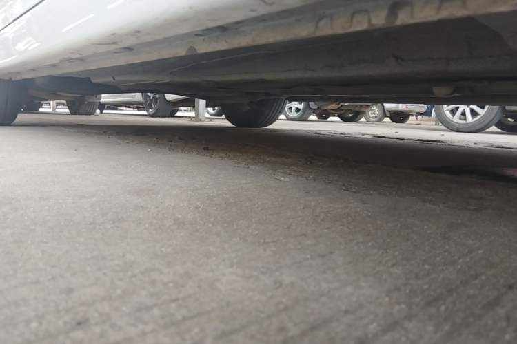 Used Roewe i5 2021 1.5L CVT Platinum Edition Chassis Front Right