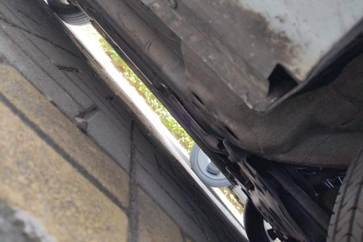Used Roewe i5 2021 1.5L Manual Platinum Edition Chassis Front Right