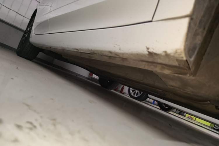Used Roewe i5 2021 1.5L CVT Starry Edition Chassis Front Right