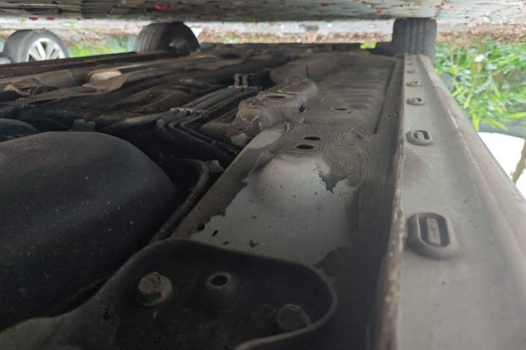 Used Roewe i5 2021 1.5L CVT Platinum Edition Chassis Rear Left