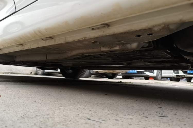 Used Roewe i5 2021 1.5L CVT Diamond Edition Chassis Rear Left