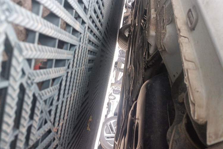 Used Roewe i5 2021 1.5L CVT Diamond Edition Chassis Rear Left