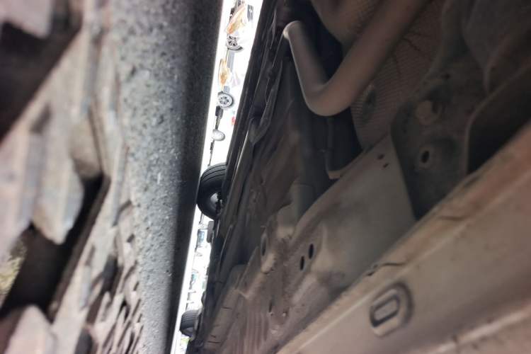 Used Roewe i5 2021 1.5L CVT Platinum Edition Chassis Rear Right