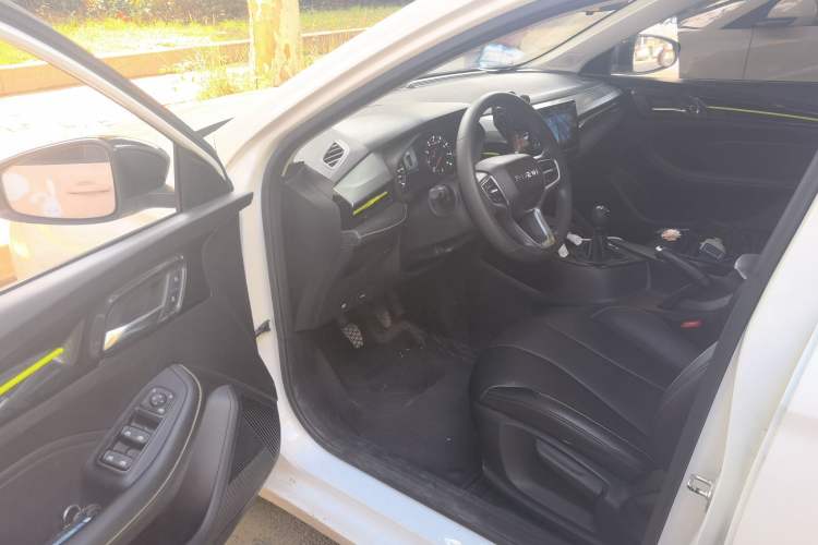 Used Roewe i5 2021 1.5L Manual Diamond Edition Driver Seat