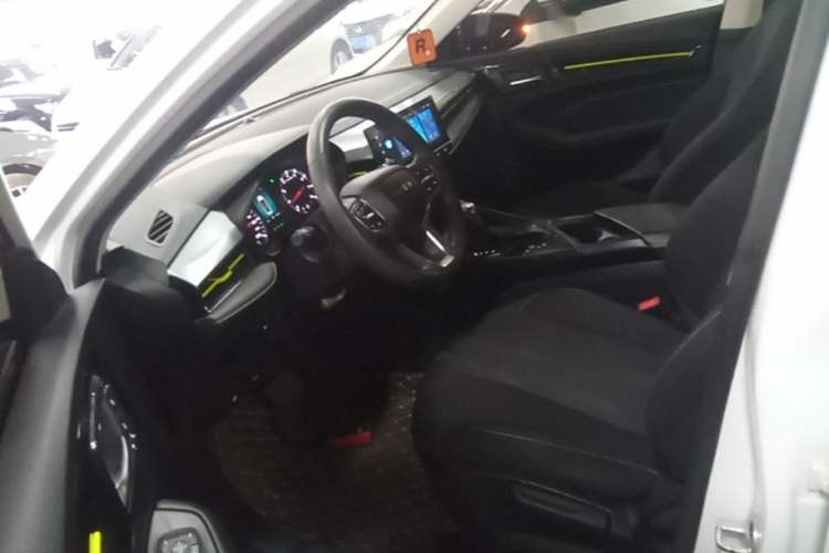 Used Roewe i5 2021 1.5L CVT Platinum Edition Driver Seat