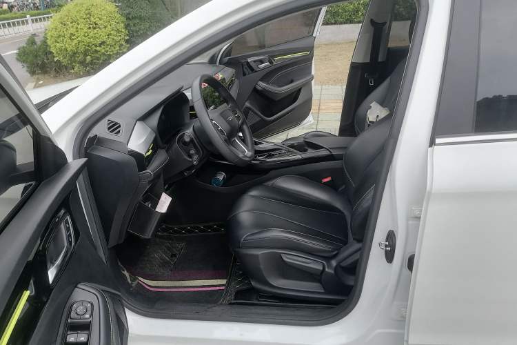 Used Roewe i5 2021 1.5L CVT Diamond Edition Driver Seat