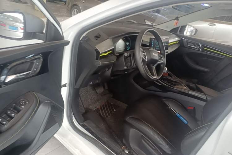 Used Roewe i5 2021 Revised Version 1.5L CVT Diamond Edition Driver Seat