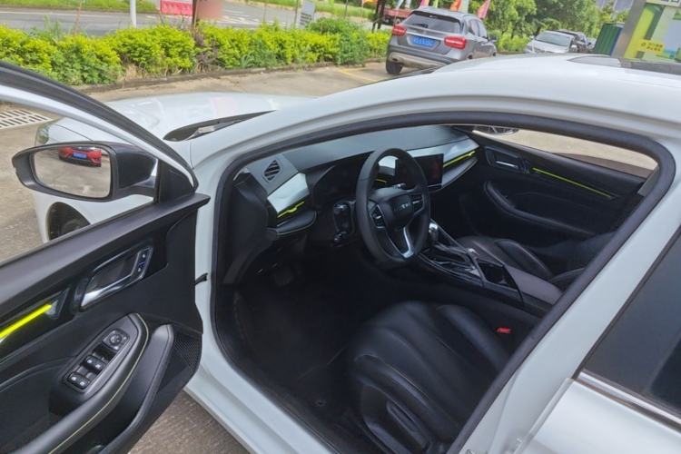 Used Roewe i5 2021 1.5L CVT Diamond Edition Driver Seat