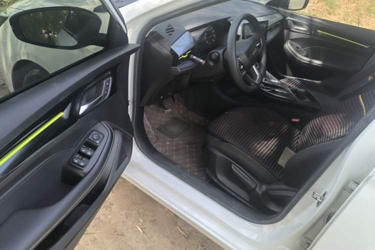 Used Roewe i5 2021 1.5L CVT Platinum Edition Driver Seat