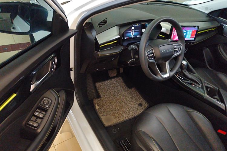 Used Roewe i5 2021 Revised Version 1.5L CVT Diamond Edition Driver Seat