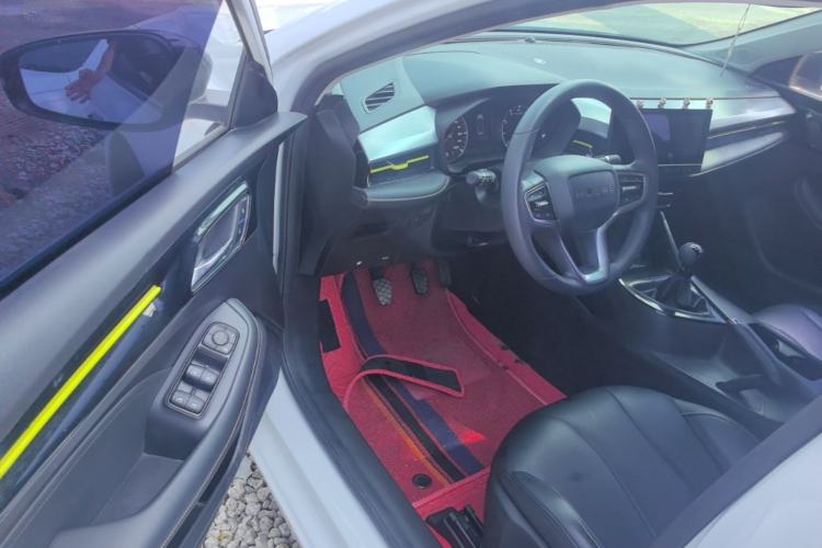Used Roewe i5 2021 1.5L Manual Diamond Edition Driver Seat