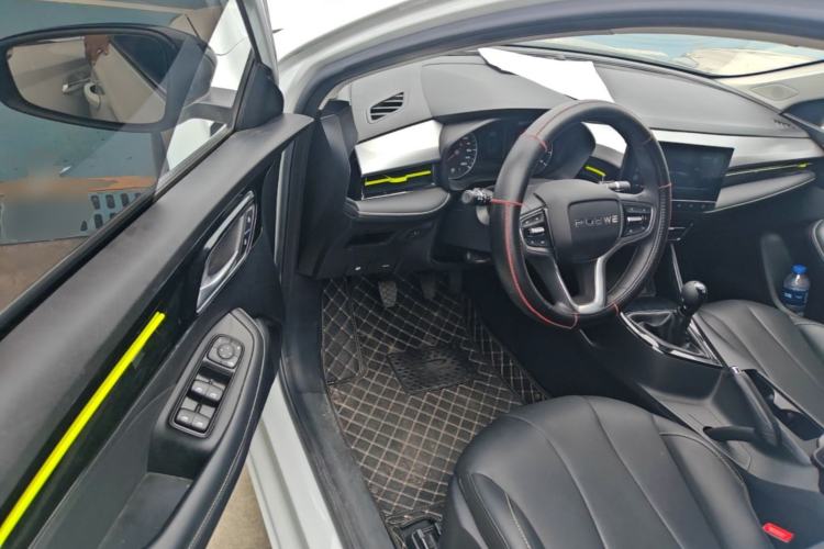 Used Roewe i5 2021 1.5L Manual Diamond Edition Driver Seat