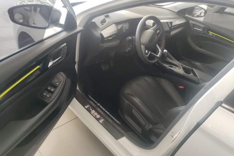 Used Roewe i5 2021 Revised Version 1.5L CVT Diamond Edition Driver Seat