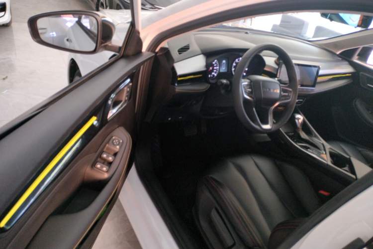 Used Roewe i5 2021 1.5L CVT Platinum Edition Driver Seat