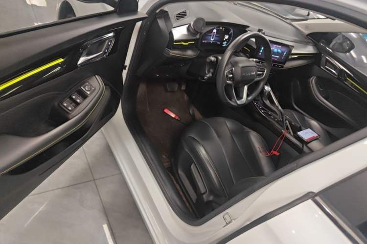 Used Roewe i5 2021 Revised Version 1.5L CVT Diamond Edition Driver Seat
