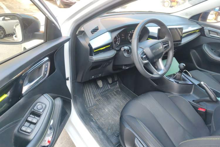 Used Roewe i5 2021 1.5L Manual Platinum Edition Driver Seat