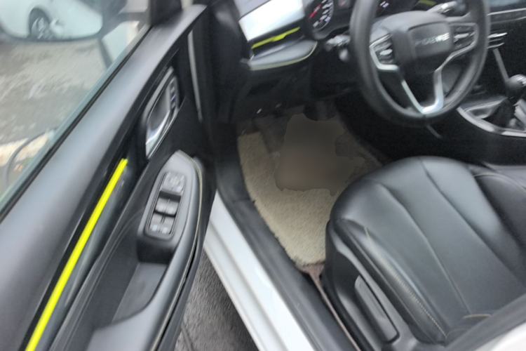 Used Roewe i5 2021 1.5L Manual Diamond Edition Driver Seat