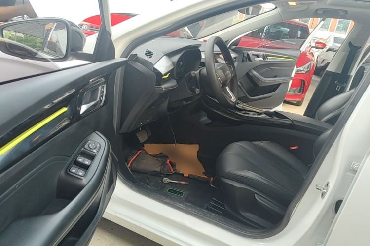 Used Roewe i5 2021 1.5L CVT Diamond Edition Driver Seat