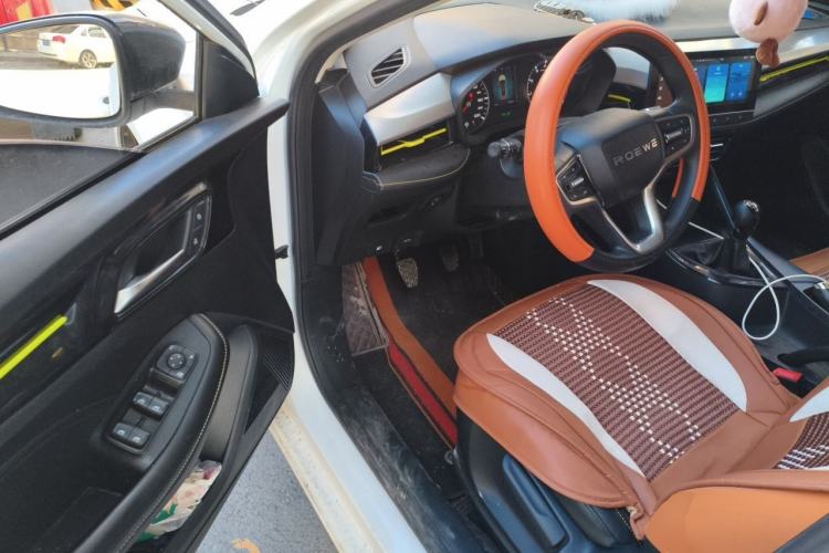 Used Roewe i5 2021 1.5L Manual Diamond Edition Driver Seat