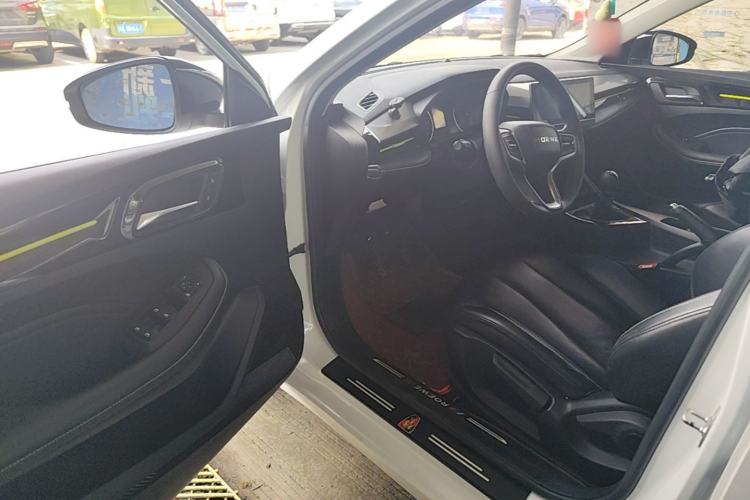 Used Roewe i5 2021 1.5L Manual Diamond Edition Driver Seat