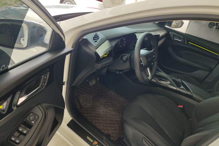 Used Roewe i5 2021 1.5L CVT Platinum Edition Driver Seat
