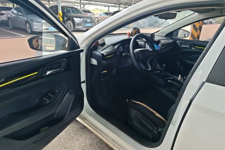 Used Roewe i5 2021 1.5L Manual Platinum Edition Driver Seat