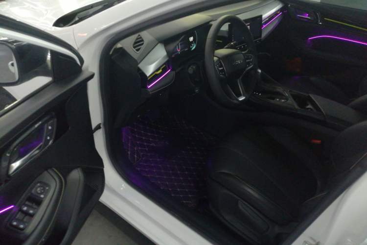 Used Roewe i5 2021 Revised Version 1.5L CVT Diamond Edition Driver Seat