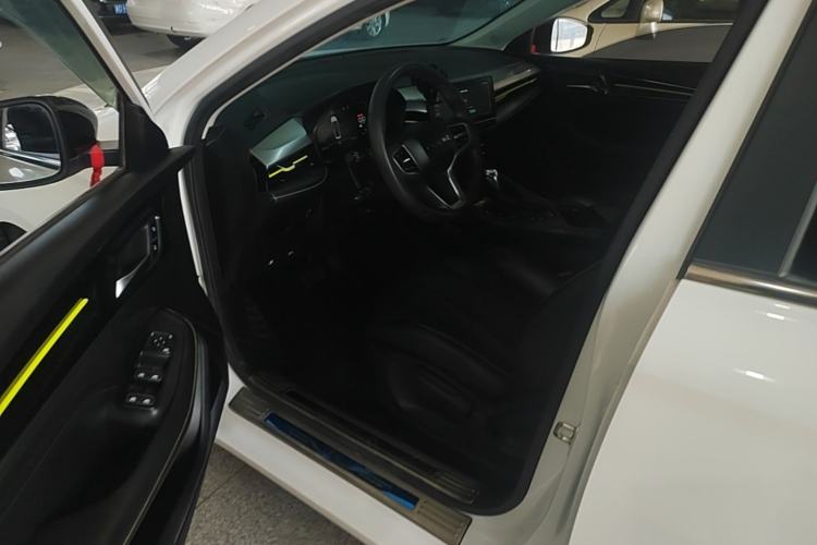 Used Roewe i5 2021 1.5L CVT Diamond Edition Driver Seat
